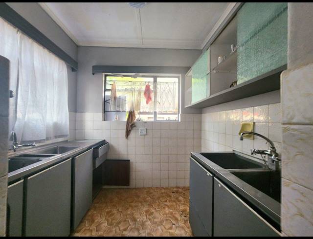 3 BEDROOM HOUSE FOR SALE IN TOWNSEND ESTATE